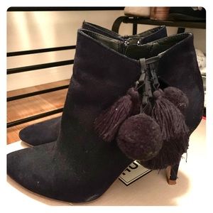 Booties navy blue with cute pompoms!